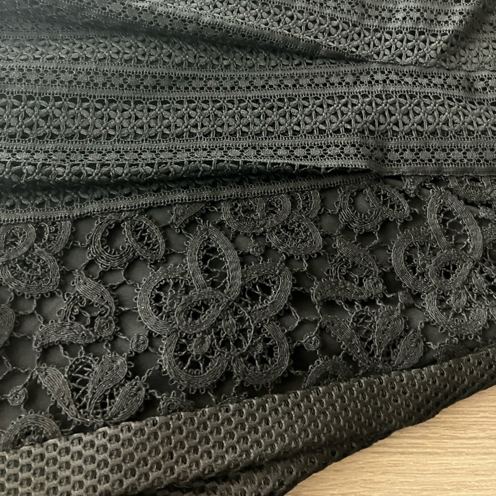 Burberry Prorsum skirt lace, size 40 - Picture 4 of 7